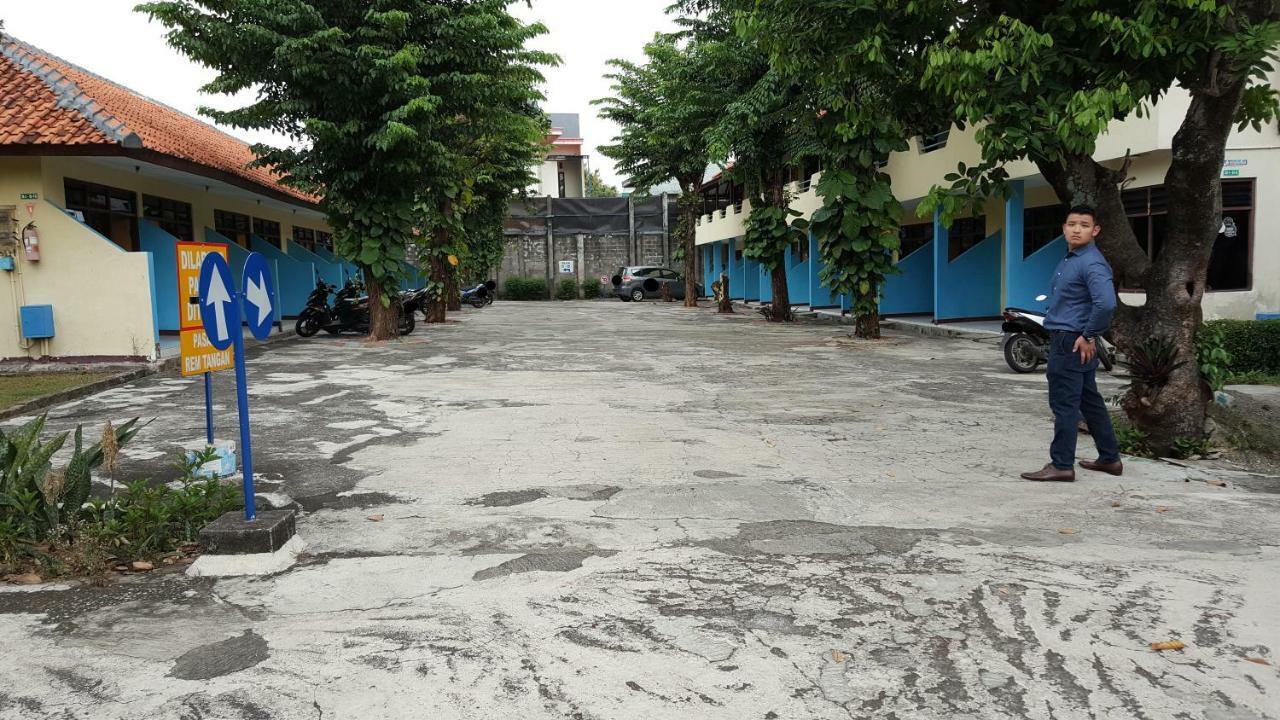 Sentosa Hotel&Restaurant Bekasi Exterior foto